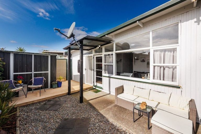 Photo of property in 19 Keeling Street, West End, Palmerston North, 4412