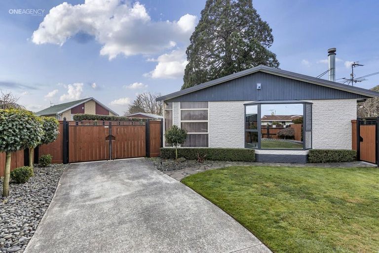 Photo of property in 8 Springmead Place, Hornby, Christchurch, 8042