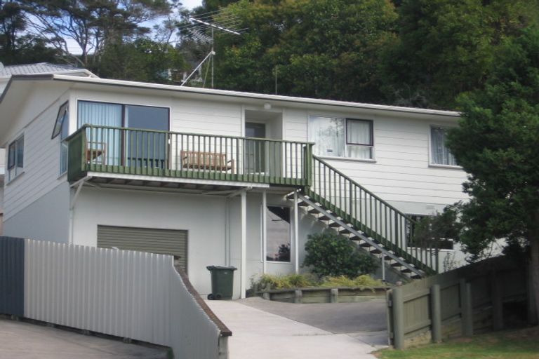 Photo of property in 19 Bonito Place, Bayview, Auckland, 0629
