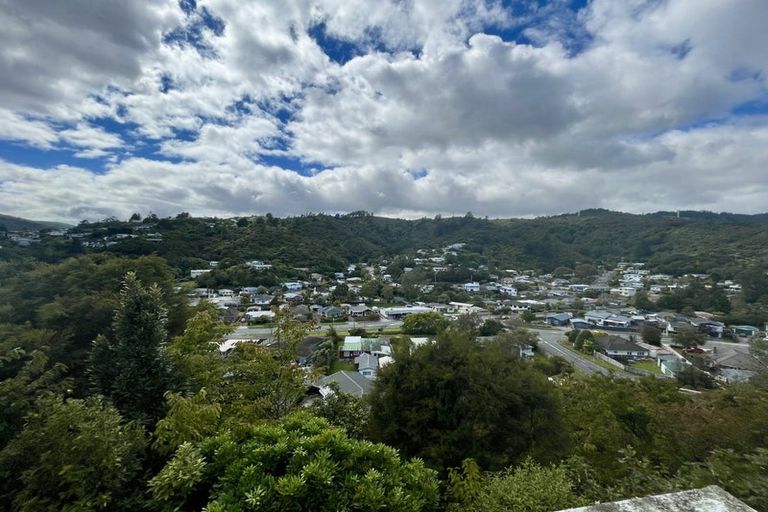 Photo of property in 15 Holborn Drive, Stokes Valley, Lower Hutt, 5019