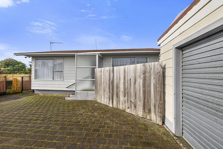 Photo of property in 2/47 South Road, Blagdon, New Plymouth, 4310
