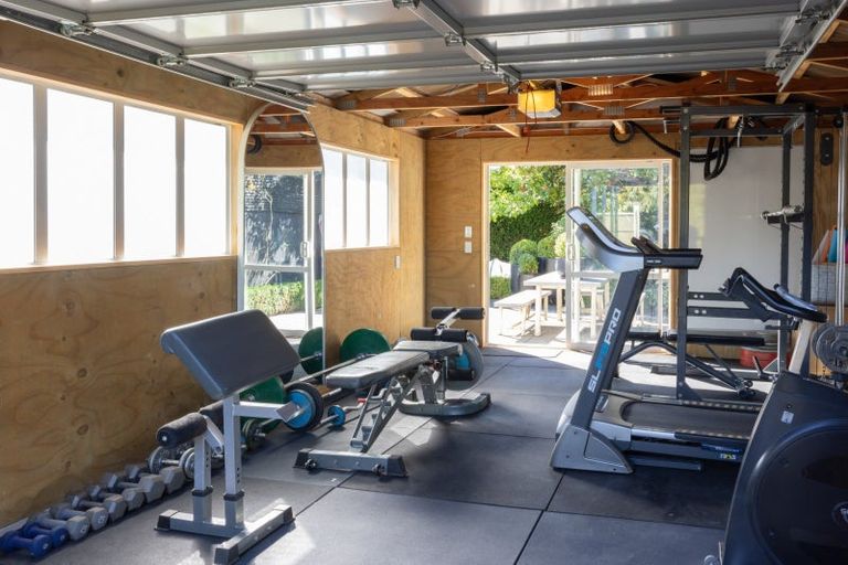 Photo of property in 77 Derby Street, St Albans, Christchurch, 8014