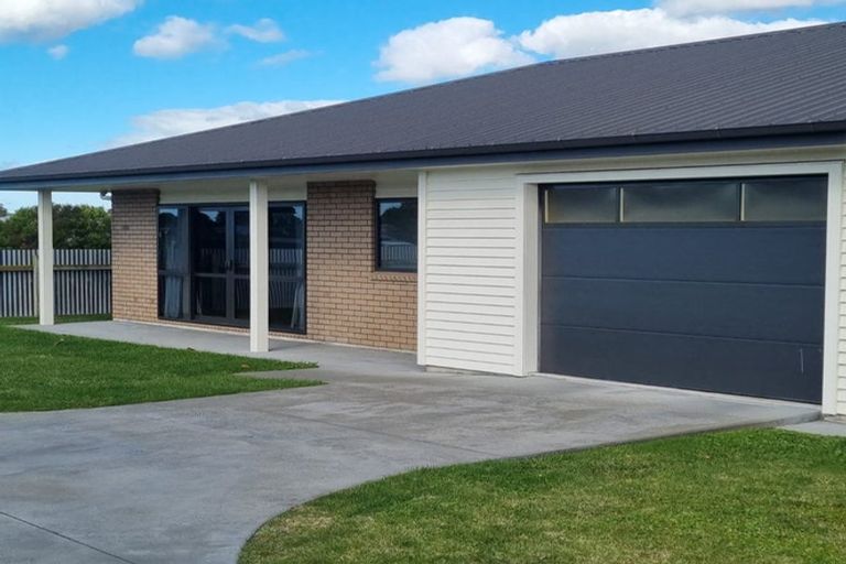Photo of property in 14 Lee Road, Taradale, Napier, 4112