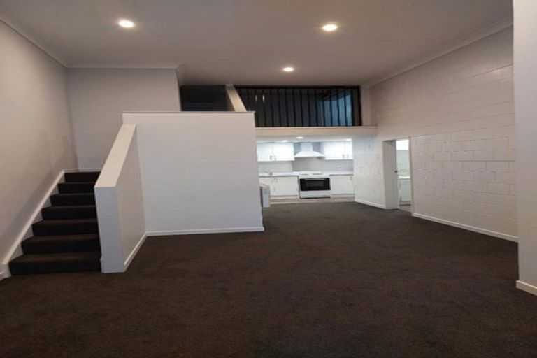 Photo of property in 138 Molesworth Street, New Plymouth, 4312