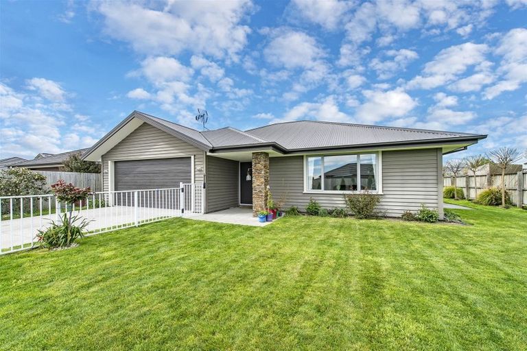 Photo of property in 52a Lewis Crescent, Rolleston, 7614