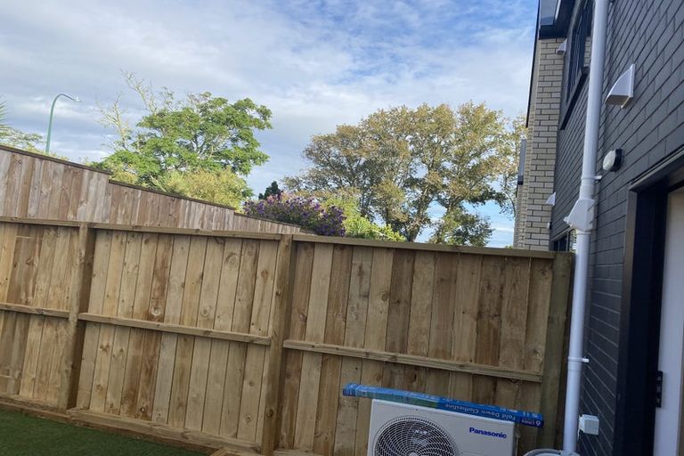 Photo of property in 37/125b Metcalfe Road, Auckland, 0612