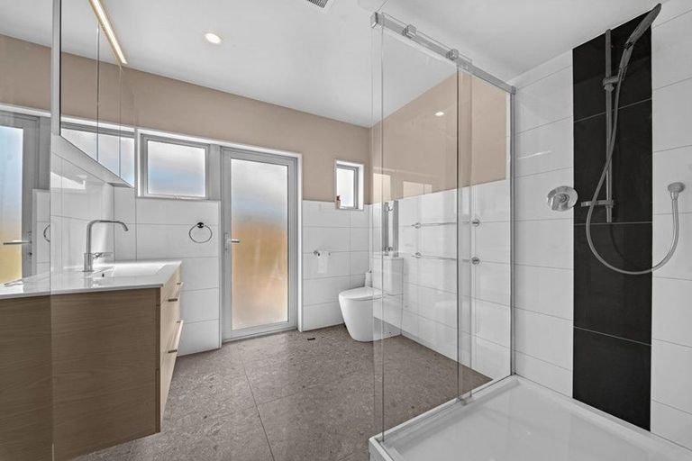 Photo of property in 1/261 Don Buck Road, Massey, Auckland, 0614
