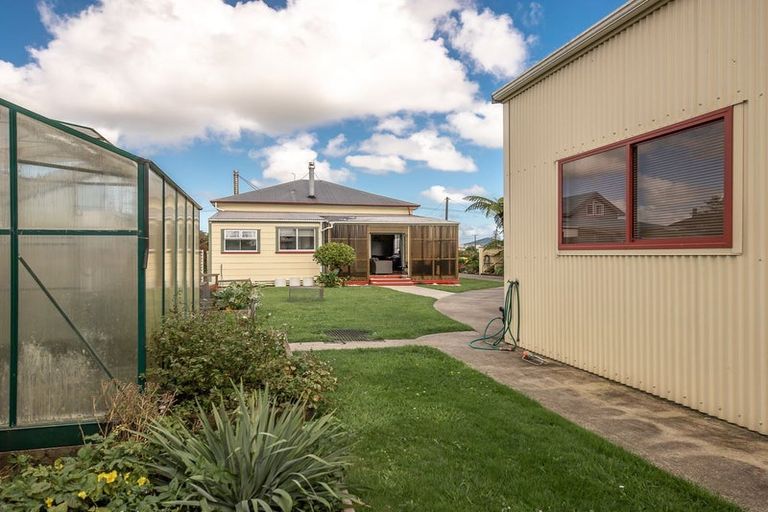 Photo of property in 169 Romilly Street, Westport, 7825