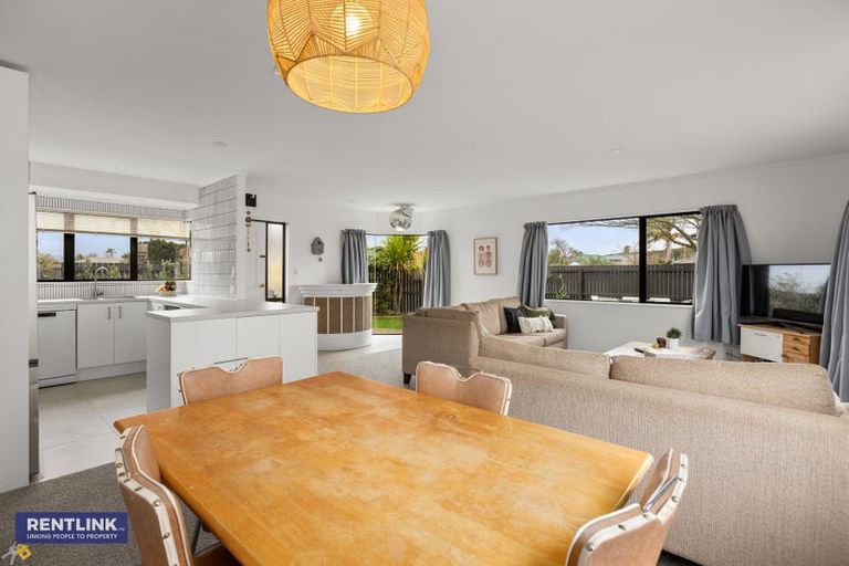 Photo of property in 42 Russley Drive, Mount Maunganui, 3116