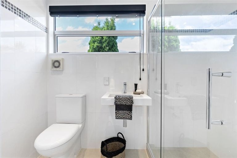 Photo of property in 11 Linkwater Way, Parklands, Christchurch, 8083