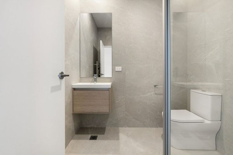 Photo of property in 30b Kukuwai Avenue, Red Beach, 0932