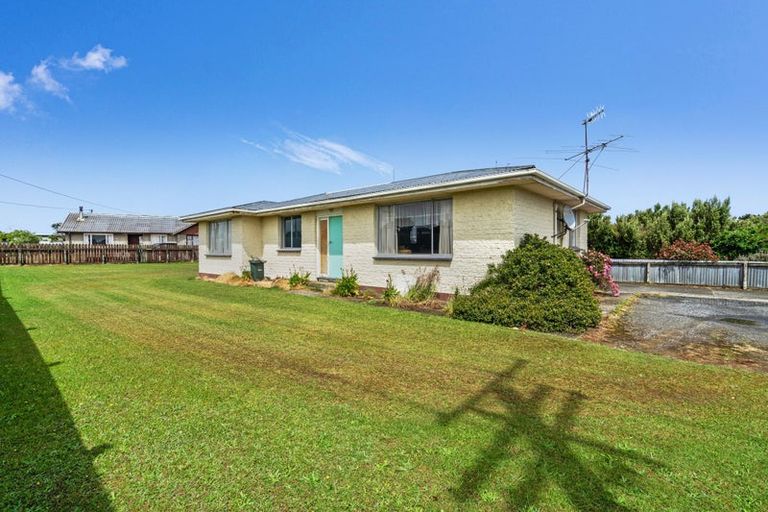 Photo of property in 2 Paisley Street, Kew, Invercargill, 9812
