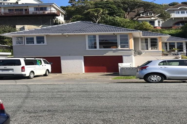 Photo of property in 24 Severn Street, Island Bay, Wellington, 6023