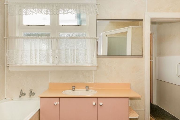 Photo of property in 28 The Esplanade, Westport, 7825