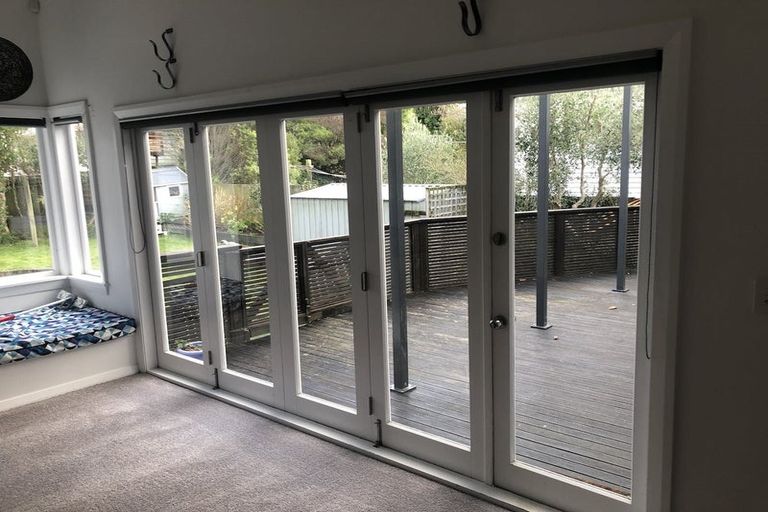 Photo of property in 21 Chamberlain Road, Karori, Wellington, 6012