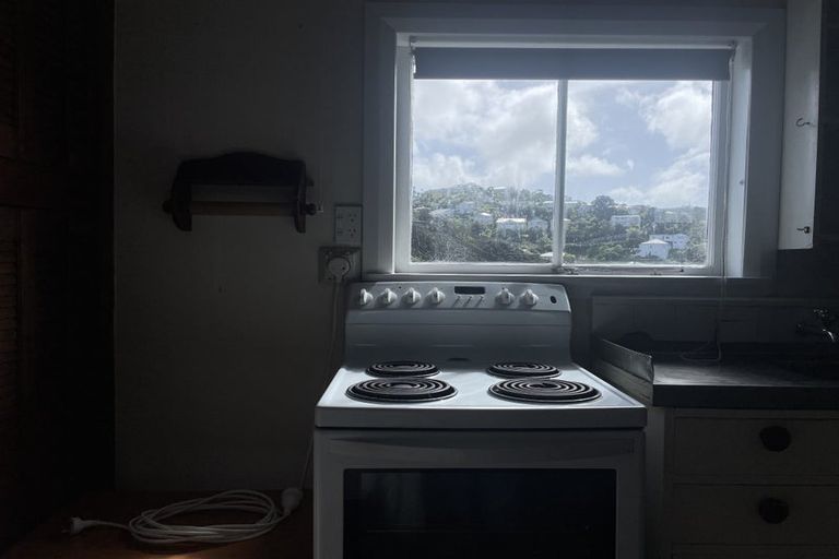 Photo of property in 22 Saint Michaels Crescent, Kelburn, Wellington, 6012