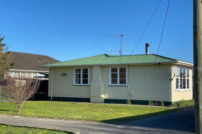 Photo of property in 32 Cameron Crescent, Masterton, 5810