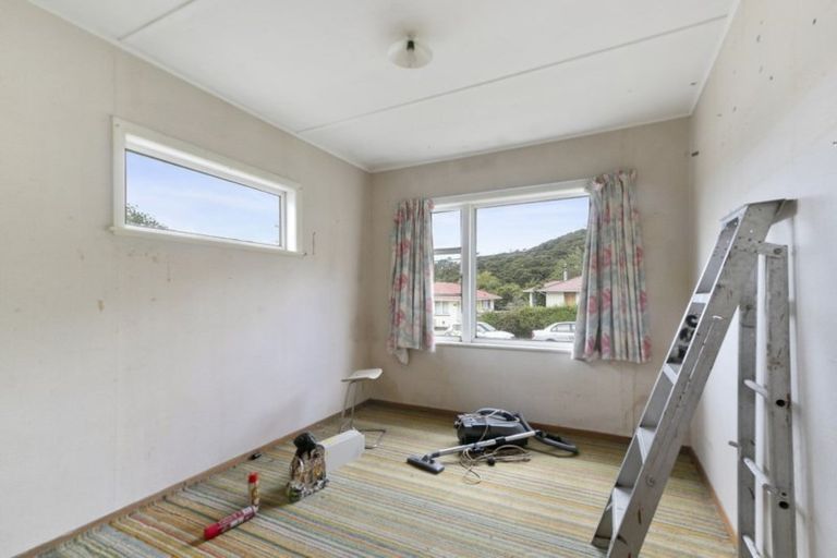 Photo of property in 28 Kowhai Street, Wainuiomata, Lower Hutt, 5014