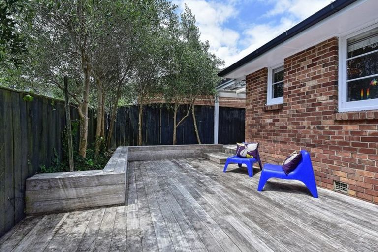 Photo of property in 99 Wallace Road, Mangere Bridge, Auckland, 2022