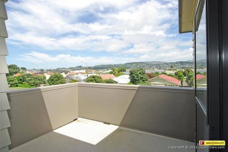 Photo of property in 32 Ira Street, Miramar, Wellington, 6022