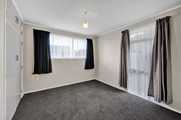 Photo of property in 19 Kamahi Avenue, Hawera, 4610