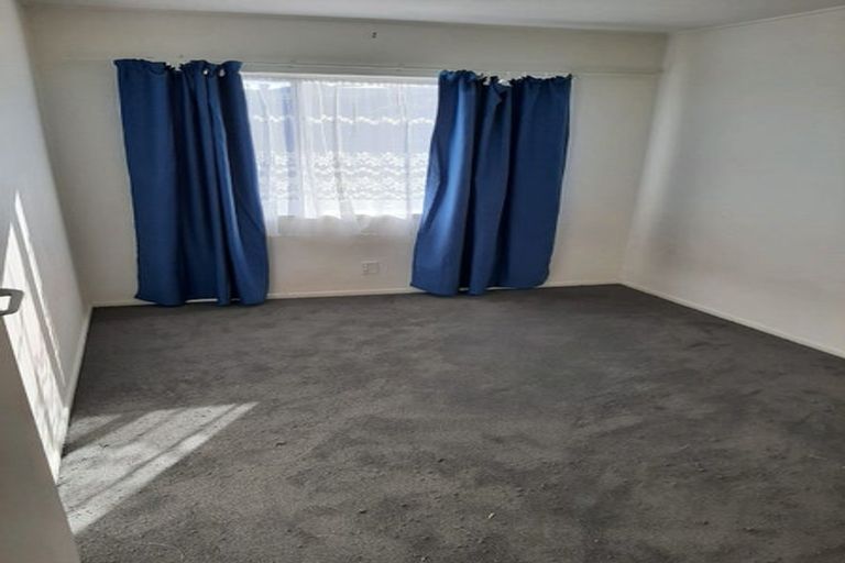 Photo of property in 112 Dowse Drive, Maungaraki, Lower Hutt, 5010