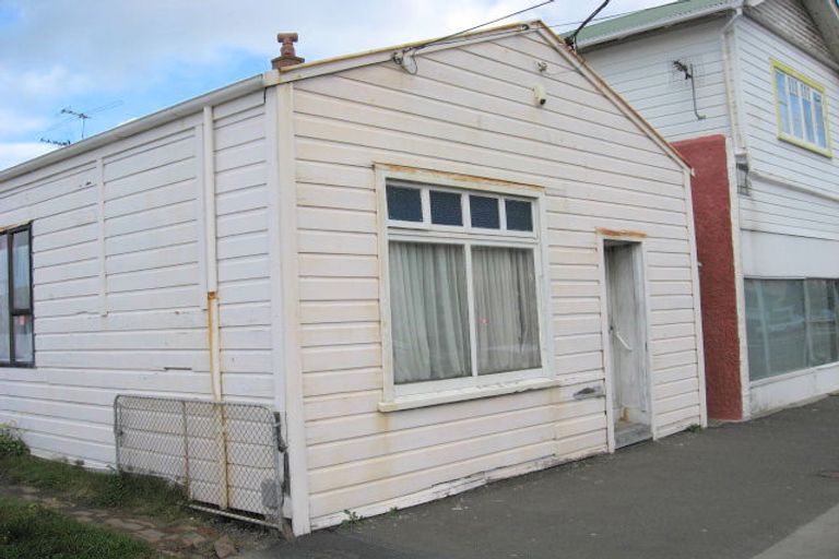Photo of property in 147 Onepu Road, Lyall Bay, Wellington, 6022