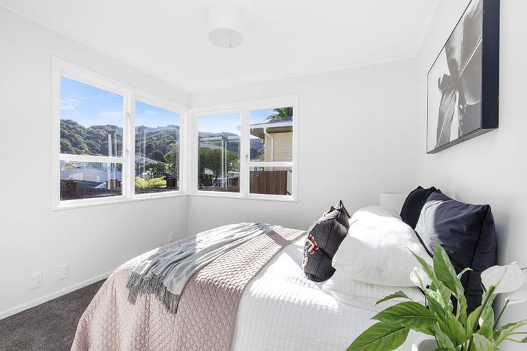 Photo of property in 40 Momona Street, Wainuiomata, Lower Hutt, 5014