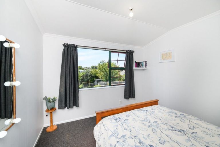 Photo of property in 5 Rangitira Avenue, Palmerston North, 4414