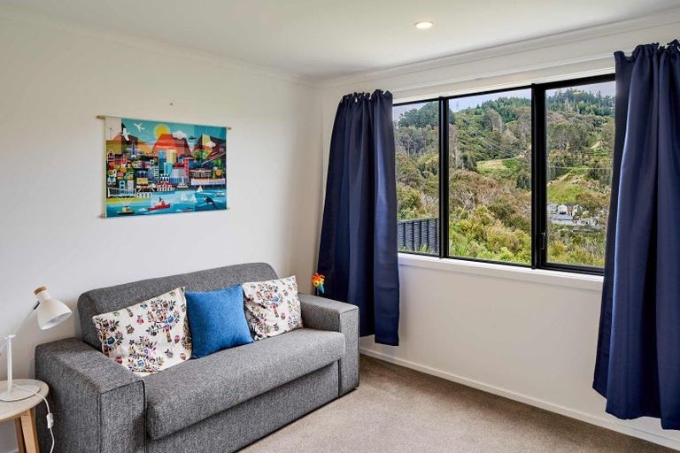 Photo of property in 6 Holystone Road, Whitby, Porirua, 5024