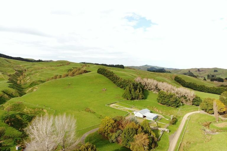 Photo of property in 130 Bowen Road, Eketahuna, 4994
