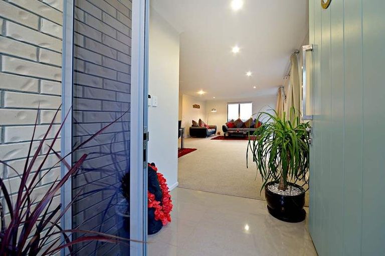 Photo of property in 20 Lane Cameron Place, Flat Bush, Auckland, 2019