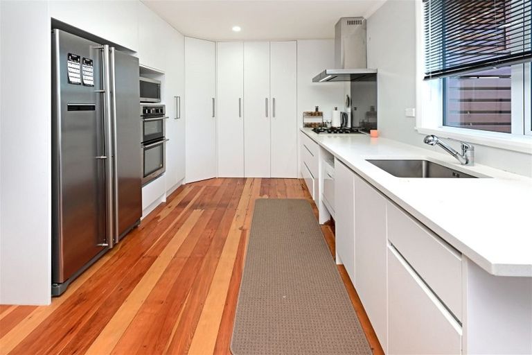 Photo of property in 33 Hill Crescent, Papakura, 2110