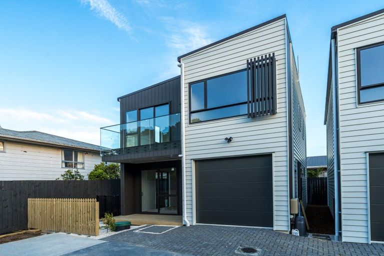 Photo of property in 28d Dellwood Avenue, Henderson, Auckland, 0612