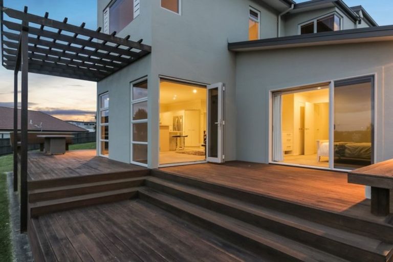 Photo of property in 9 Corsica Way, Karaka, Papakura, 2113