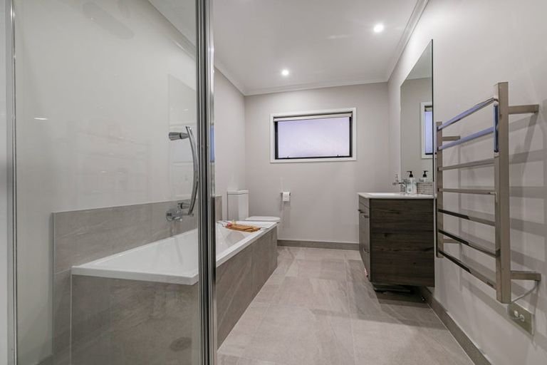 Photo of property in 41 Maka Terrace, Orewa, 0931