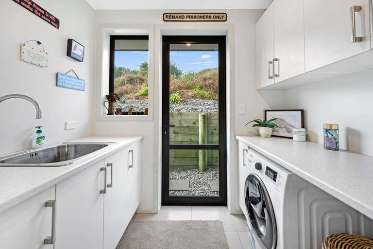 Photo of property in 45 Golf Vue Place, Castlecliff, Whanganui, 4501