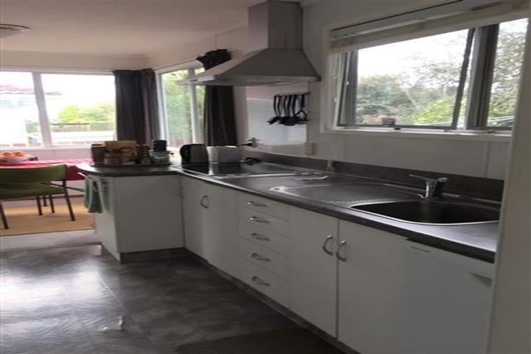 Photo of property in 363 Don Buck Road, Massey, Auckland, 0614