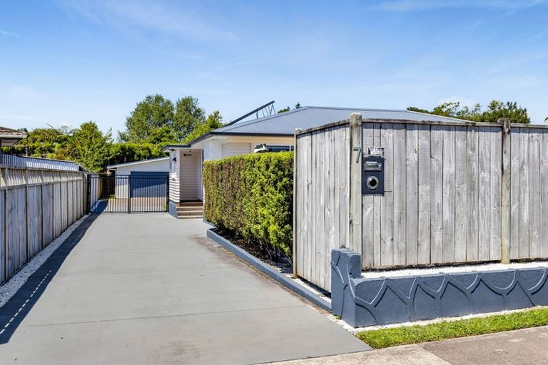 Photo of property in 7 Pukatea Street, Inglewood, 4330