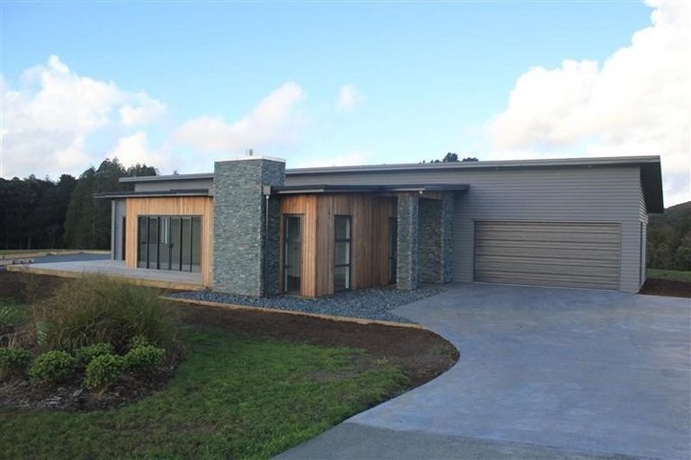 Photo of property in 138 Karanui Road, Te Kamo, Kamo, 0185