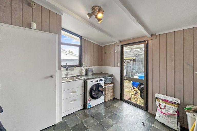 Photo of property in 6 Chadwick Place, Highbury, Palmerston North, 4412