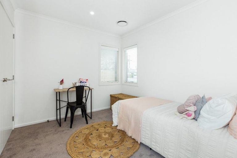 Photo of property in 27 Howard Road, Taradale, Napier, 4112