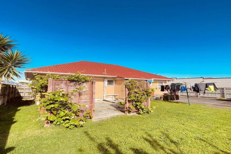 Photo of property in 9 Thomas Road, Mangere, Auckland, 2022