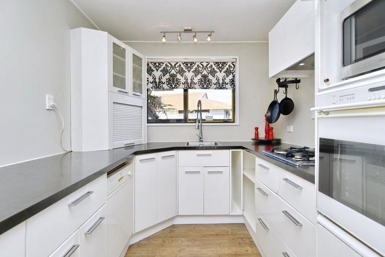 Photo of property in 17 Castile Place, Belfast, Christchurch, 8051