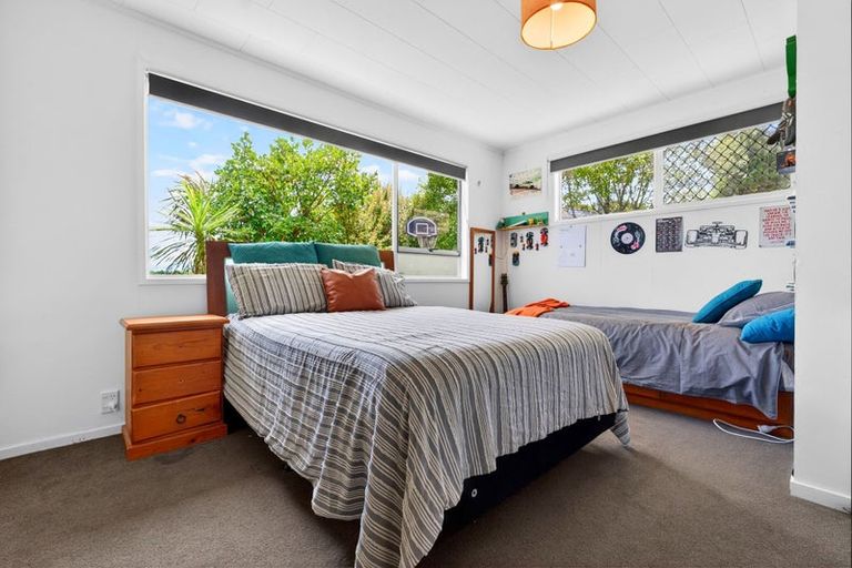 Photo of property in 69 Kia Ora Road, Beach Haven, Auckland, 0626