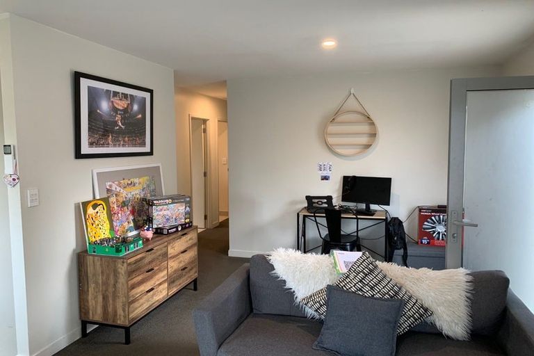 Photo of property in 12a Withers Road, Glen Eden, Auckland, 0602