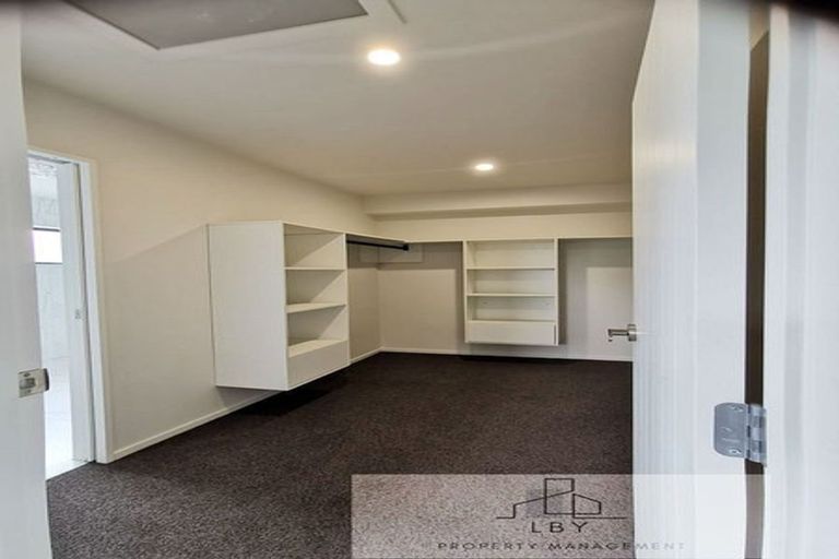Photo of property in 98 Cardiff Road, Pakuranga, Auckland, 2010