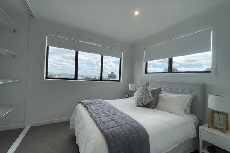Photo of property in 1/8 James Laurie Street, Henderson, Auckland, 0612