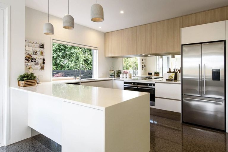 Photo of property in 11 Ngaroma Crescent, Whitianga, 3510