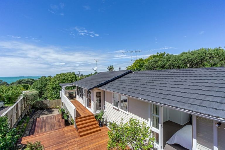 Photo of property in 11 Park Rise, Campbells Bay, Auckland, 0630